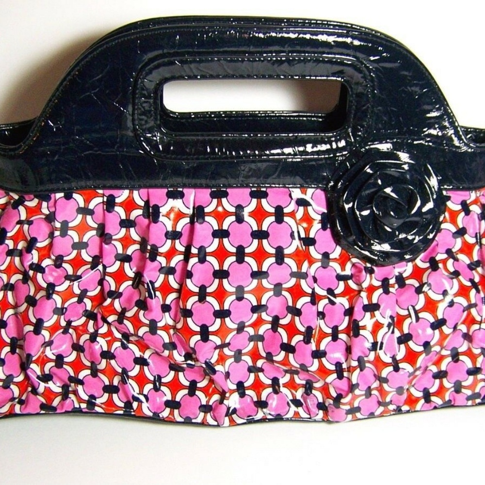 Vera Bradley Frill Loves Me Got It Handbag Purse
